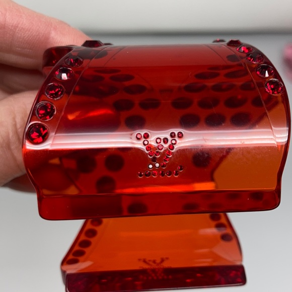 Louis Vuitton Heart shape rhinestone cuff bracelet - Picture 10 of 12